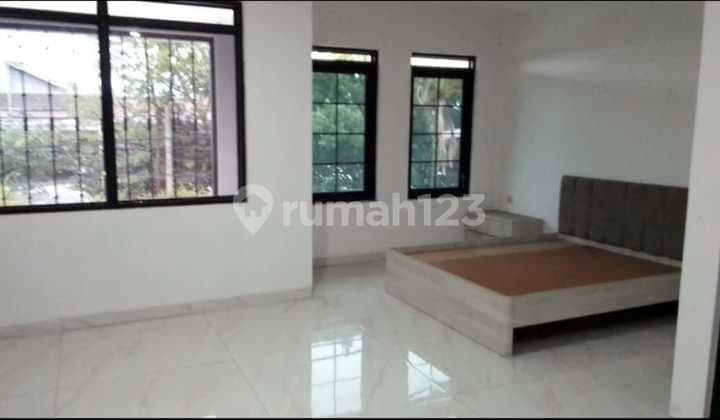 3-Story Comfortable Shophouse for Living and Business on Jalan Peta