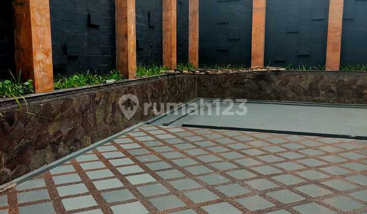 Rumah 2 Lantai Lux Mewah Hommey di Holis Regency