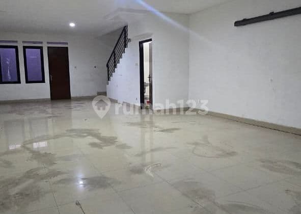 Ruko Lokasi Prime di Komplek Batununggal 3 Lantai