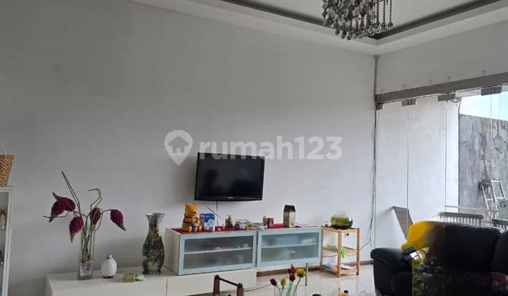 Rumah Modern Siap Pakai Hommey di Setra Duta