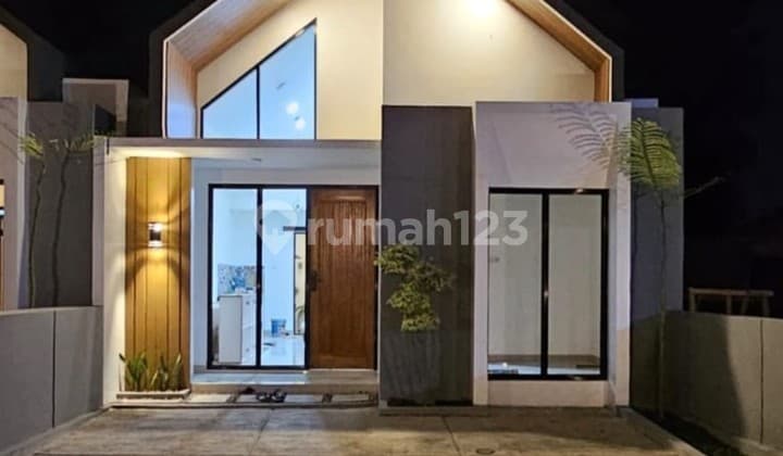 Rumah Modern Suasana Asri Dekat Kampus Ngaglik Sleman