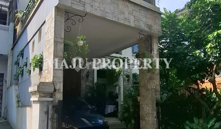 Good Ready-to-Occupy House in Citragran Cibubur