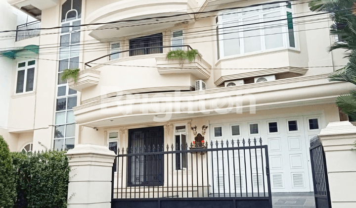 Rumah Mewah Malibu Indah