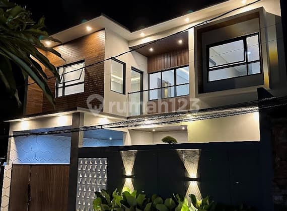 Luxury 2 Storey House in Padangsambian Area, Denpasar