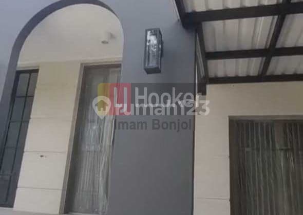 For rent beautiful 2-story house in Tembalang, Semarang 8667