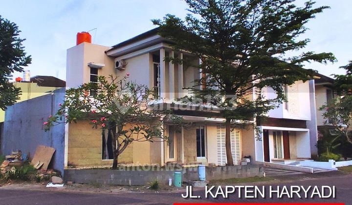 Rumah 2 Lantai Green Hills Residence Jl Kapt Haryadi LT 279 M²