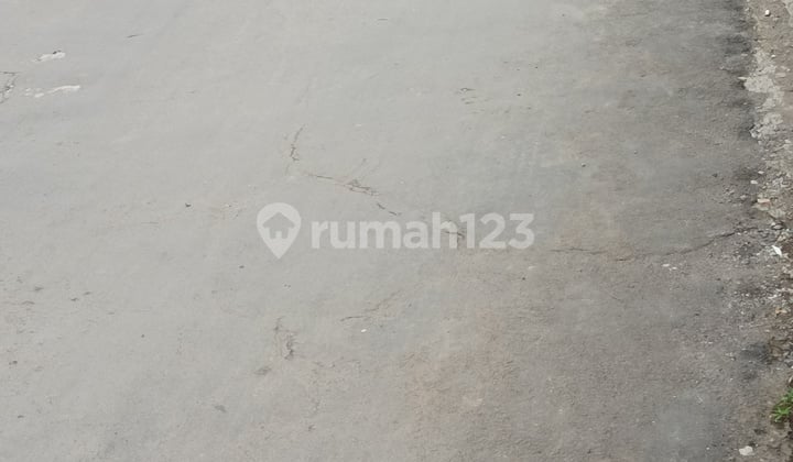 Rumah Jalan Satu Mobil Dua Arah di Cigadung Kota Bandung 3 Km ke Kampus