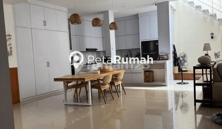 Dijual Villa Jalan Sunggal Komplek The Somerset Regency - Sunggal