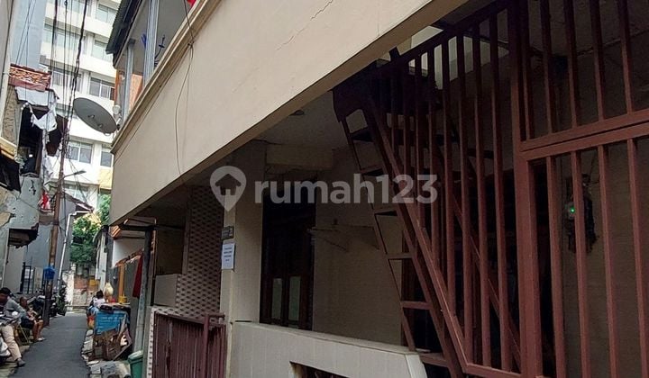 Rumah Kost Tomang strategis