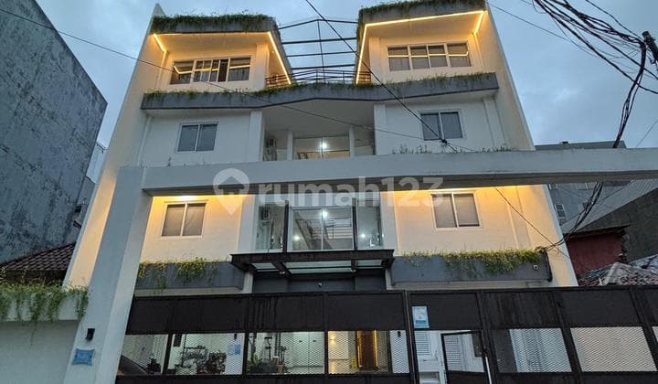 Rumah Kost Sultan Petojo 4.5 Lantai 56+1Kt Full Furnish Lokasi Strategis