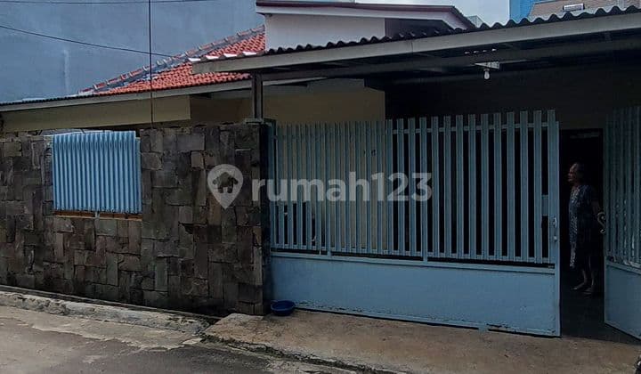 Rumah Tomang One Gate System Shm Jalan 2 Mobil