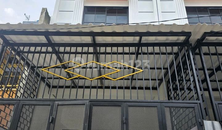 Rumah Duri Kepa 3.75 Lantai Strategis