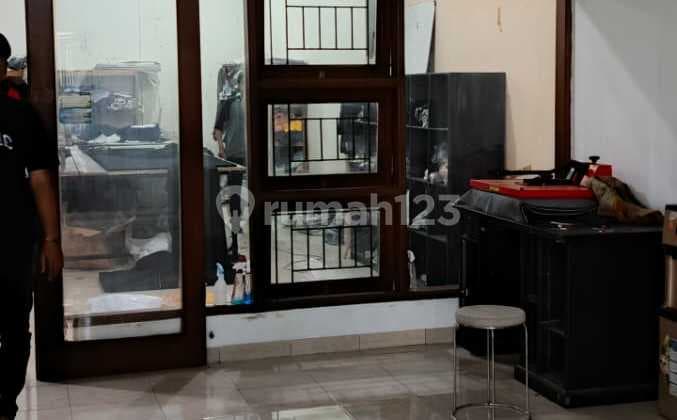 Dijual Rumah bisa untuk tempat Usaha Mainroad Setra Dago Antapani BANDUNG >>DN