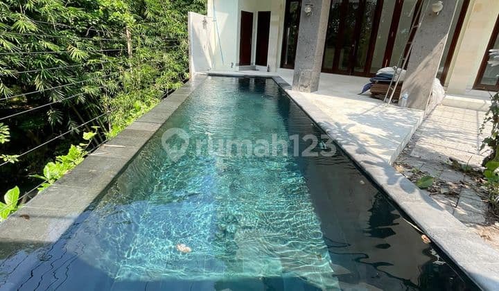 Villa 3lantai keewel