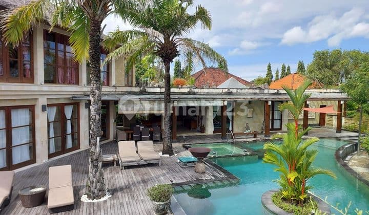 For Sale Villa Seminyak