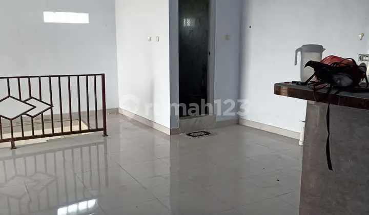 Di Jual Rumah Lantai 2 Dan Tempat Usaha Bagus