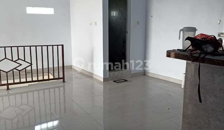 Di Jual Rumah Lantai 2 Dan Tempat Usaha Bagus