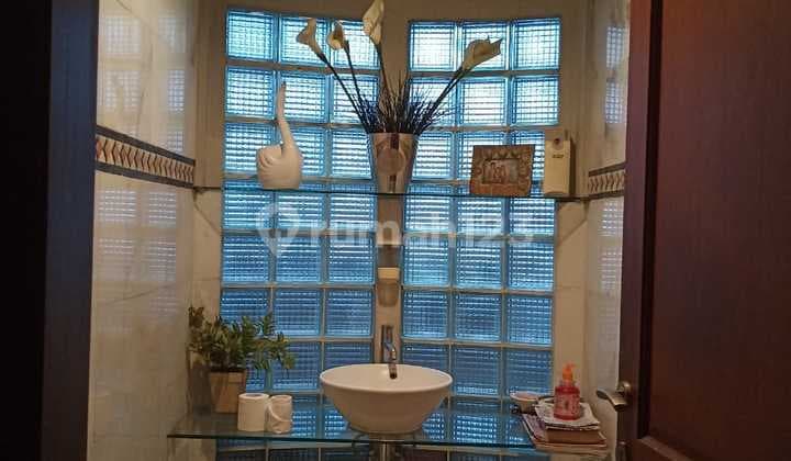 Rumah Mewah di Jalan Jeruk Purut Cilandak Timur Jakarta Selatan