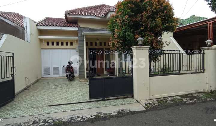 Rmah Bagus dan Siap Huni di Jalan Nangka Gang Rukun. Tanjung Barat. Jakarta Barat