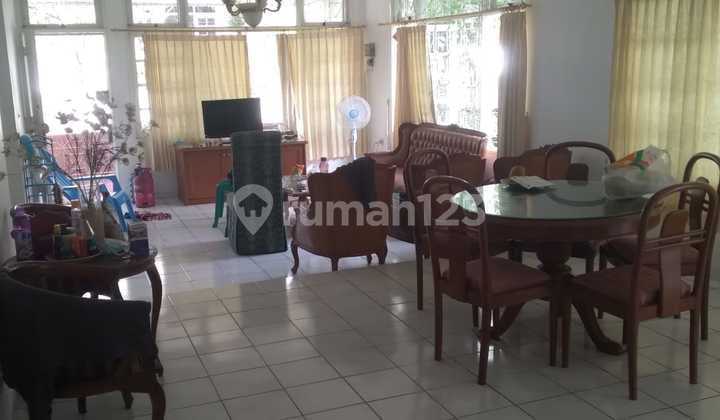 Spacious and Lush Villa in the Flower City of Cianjur, Indo Alam Puncak, West Java.