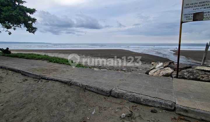 Tanah premium tepi laut di Seminyak dengan hak milik.