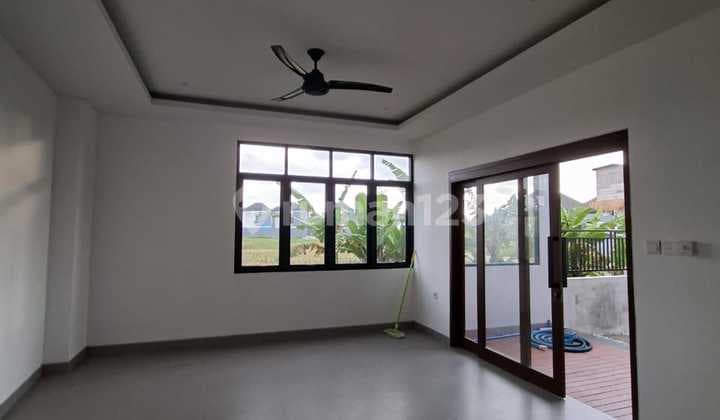 Di Sewakan Rumah Kosongan ( Tidak Berperabot )Semi Villa Lantai 2 Lokasi di Cica Buduk Mengwi Badung