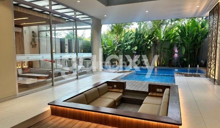 Villa Mewah Modern Dekat Pantai Jimbaran