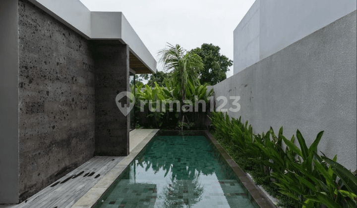 Villa Tropis Strategis Tumbak Bayuh Pererenan Badung