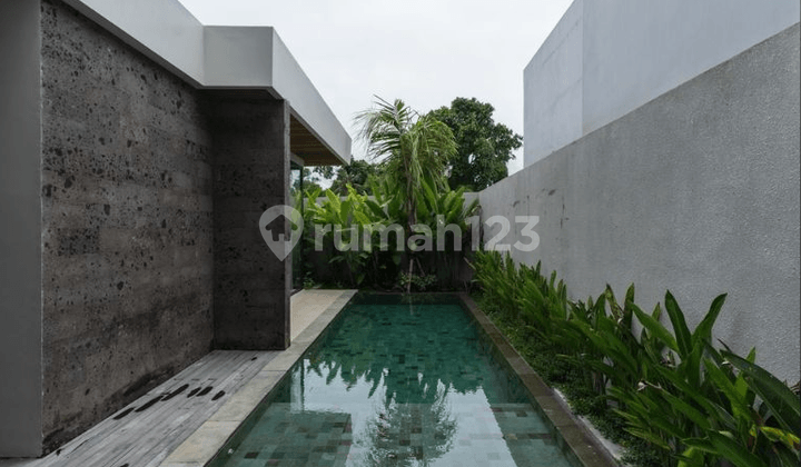 Strategic Tropis Villa Tumbak Bayuh Pererenan Badung