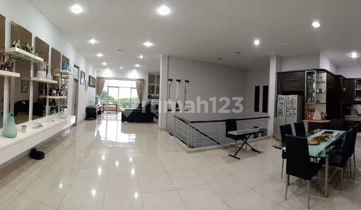 Jual rumah 4 lt split level di Dago pakar view bandung