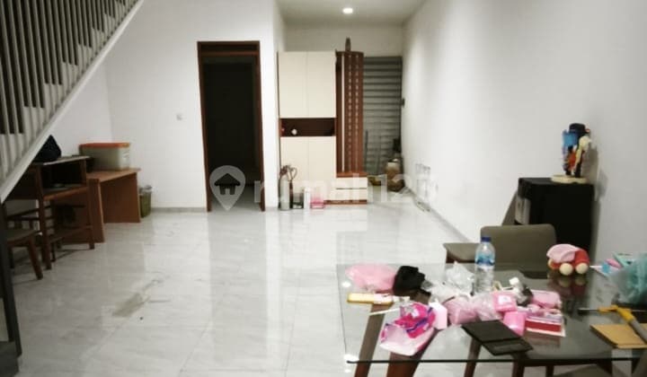 Rumah Bangunan Baru Sangat Siap Huni Dlm Cluster di Mekar Wangi