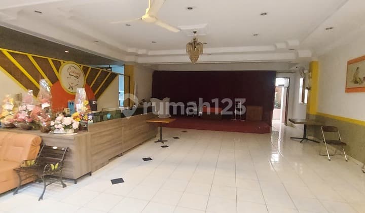 Ruang Usaha dan Rumah Tinggal strategis mainroad Pusat Kota di Mohamad Toha
