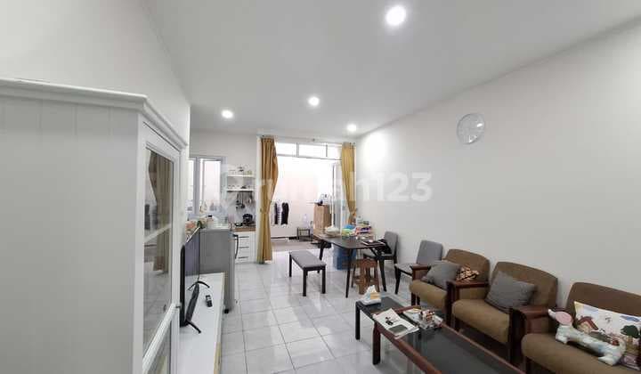 Rumah Bagus 2lantai Di Somerville Taman Kopo Indah Bandung