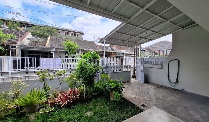 Rumah Terawat Di Pusat Kota Bandung Jl.elang