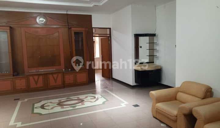 Rumah Murah Bagus Disewakan Di Batununggal Indah Semi Furnished
