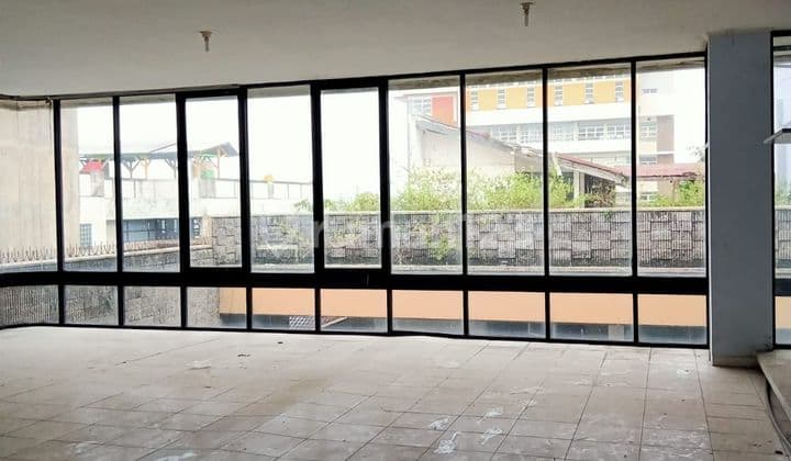 Gedung besar & strategis di main road jl. jend Sudirman Bandung
