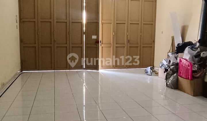 For Rent / For Sale Strategic Location Shop House Suitable for Business