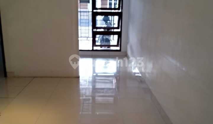 Dijual/Disewa Rumah Taman Holis Indah Lingkungan Tenang