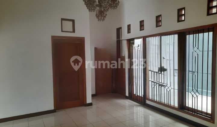Disewakan Rumah Siap Huni Semi Furnished Komplek Antapani