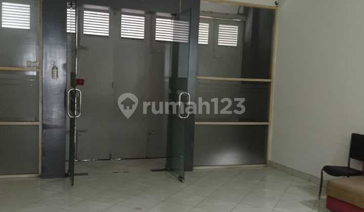 Disewakan Ruko Siap Pakai Cocok Untuk Usaha / Kantor Lokasi Strategis