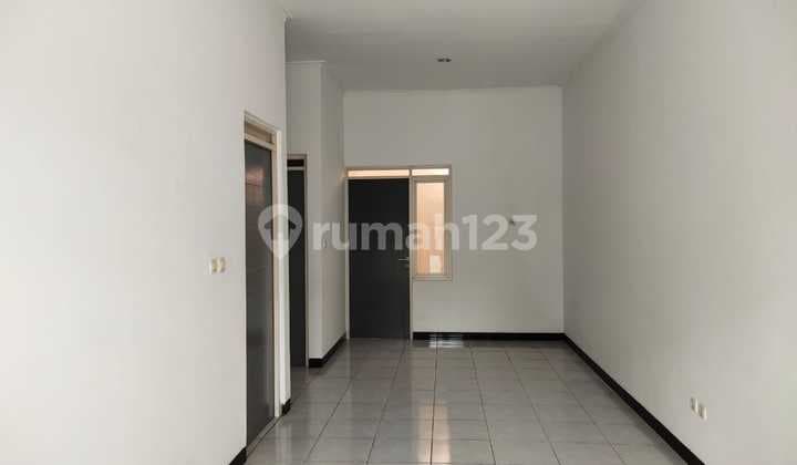 Dijual Rumah Siap Huni Taman Kopo Indah Lingkungan Tenang
