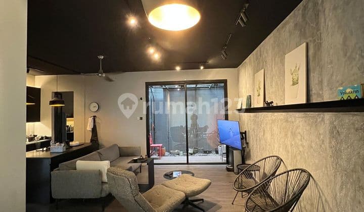 Rumah 2.5 Lantai Siap Huni, Lokasi Cigadung