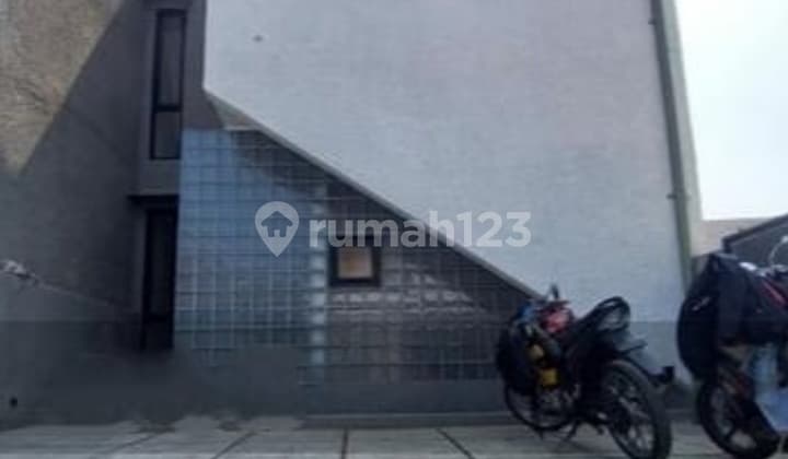 Dijual Rumah Baru di Sayap buahbatu