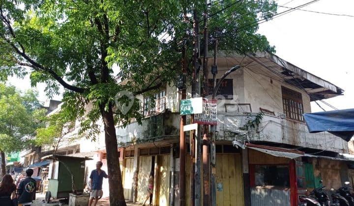 Land Calculation Shop in Astana Anyar (for sale)