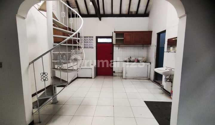 Rumah Tengah Kota Akses Mobil Strategis Achmad Yani (fh)