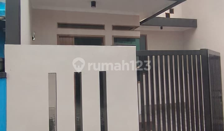 Rumah Tengah Kota Siap Huni Strategis Sarijadi (Fh)