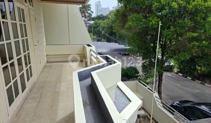 For Rent Newly Renovated Puri Indah House Only For Family