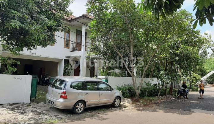 House for Sale in Hook Position, Bintaro Jaya Sector 2