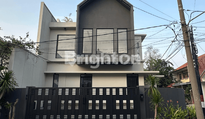 DIJUAL RUMAH SCANDINAVIAN BARU GRESS DI BABATAN PANTAI DEKAT GALAXY MALL DAN PAKUWON CIITY