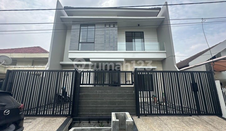 Murah Rumah Baru Mewah Manyar 2 Lantai Dekat Araya & Dharmahusada